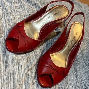 3inch red strapped peep toe pumps